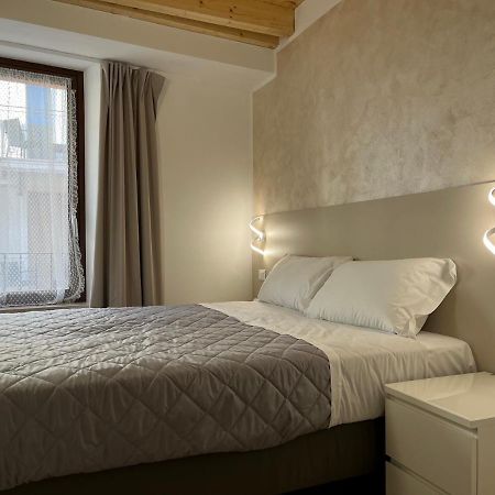 Anfite Apartments Santa Maria Desenzano del Garda Exteriör bild