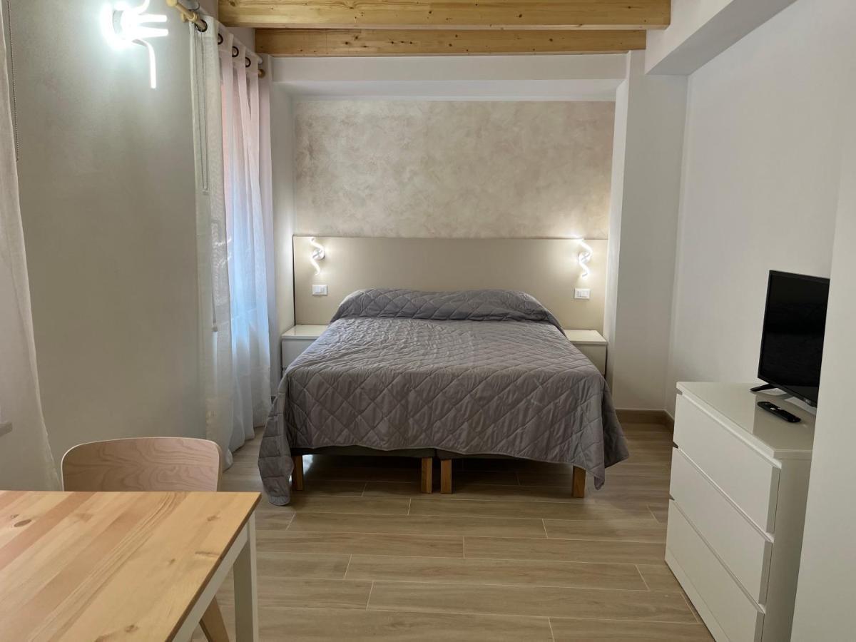 Anfite Apartments Santa Maria Desenzano del Garda Exteriör bild