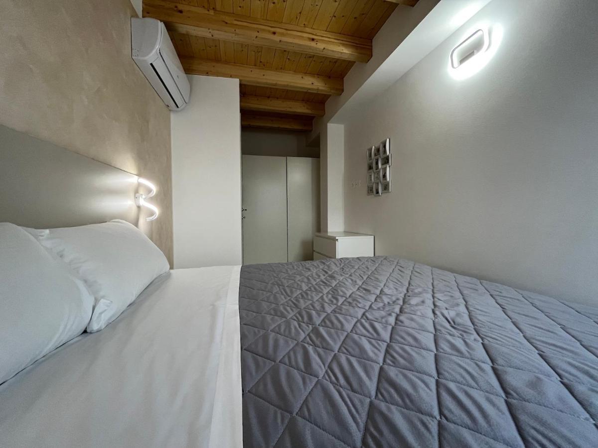 Anfite Apartments Santa Maria Desenzano del Garda Exteriör bild