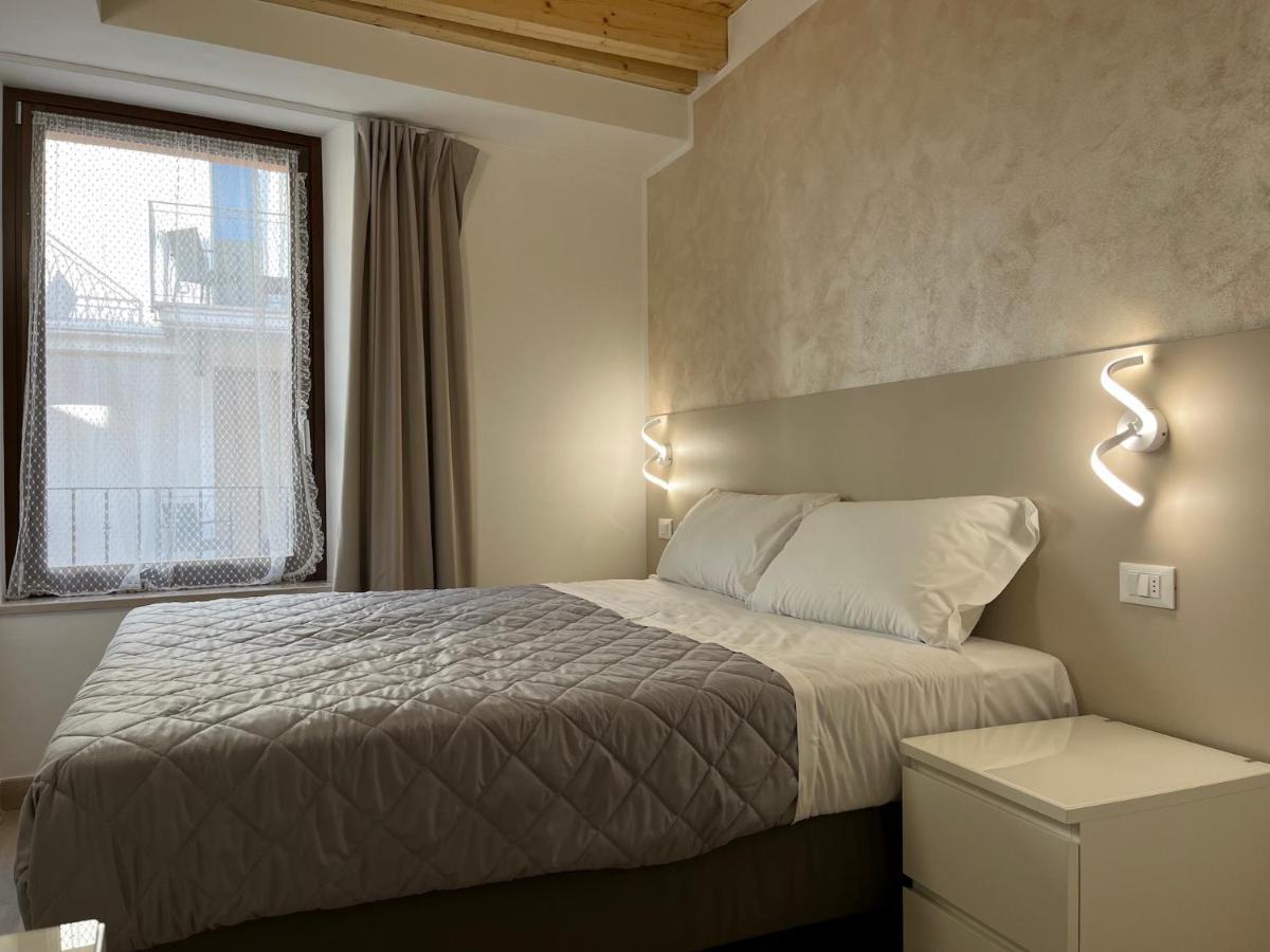 Anfite Apartments Santa Maria Desenzano del Garda Exteriör bild