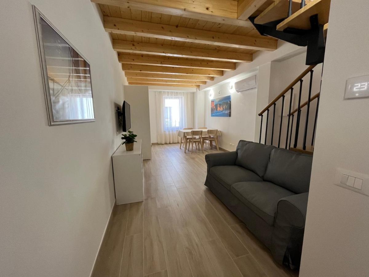 Anfite Apartments Santa Maria Desenzano del Garda Exteriör bild
